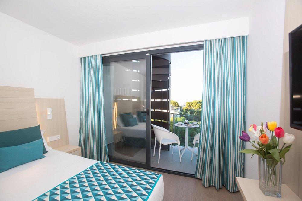 Junior suite with a jacuzzi on the top floor